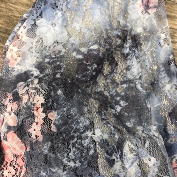 Adorable infinity scarf - Picture 4 of 4